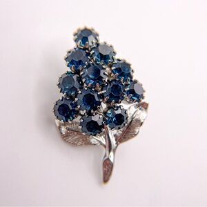 Vintage 1960’s Blue Rhinestone Crystal Grape Cluster Silver Tone Brooch/Pin